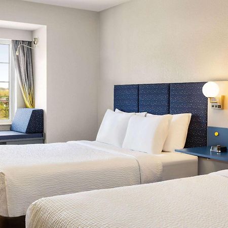 Microtel Inn & Suites By Wyndham New Ulm Exterior foto