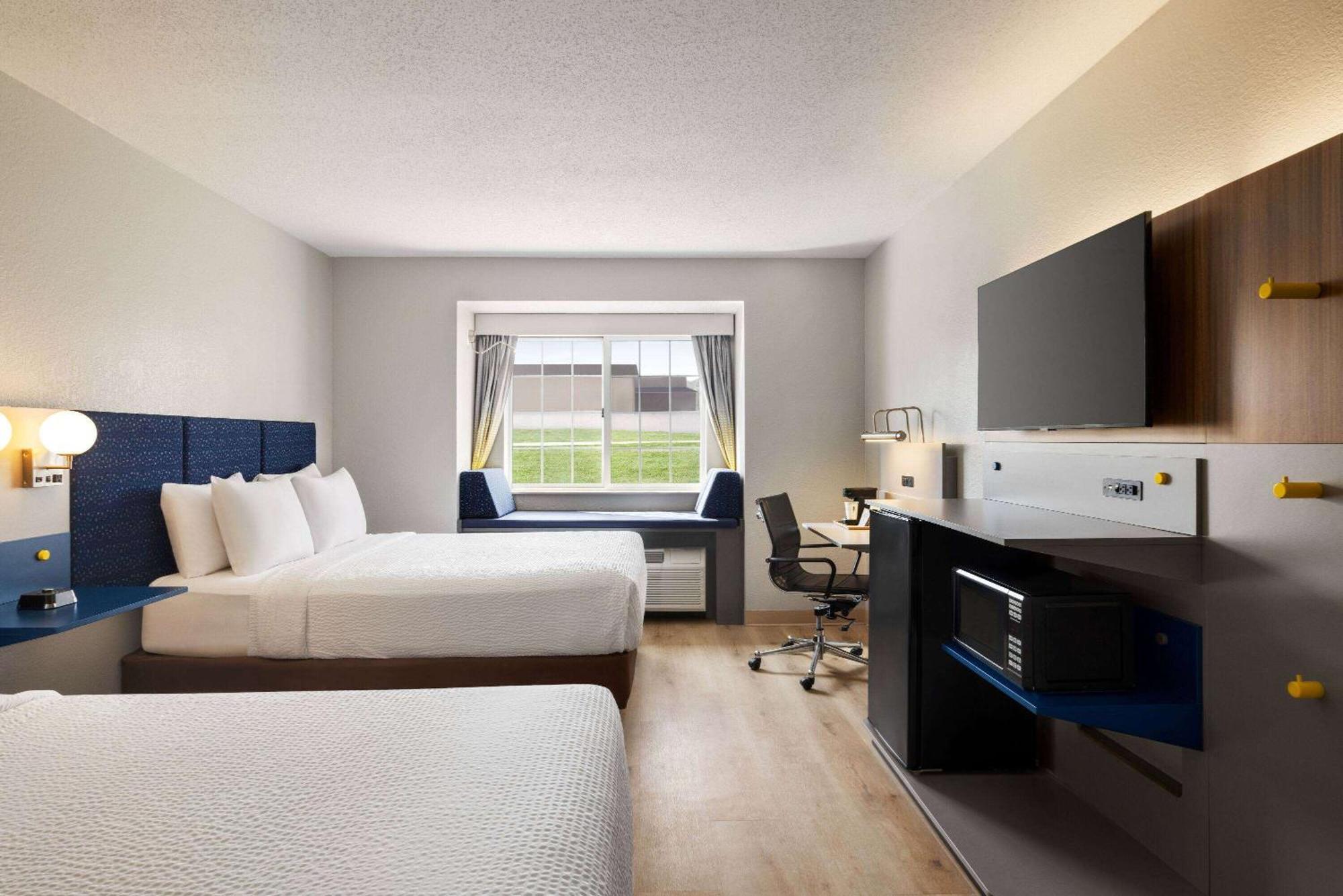 Microtel Inn & Suites By Wyndham New Ulm Exterior foto