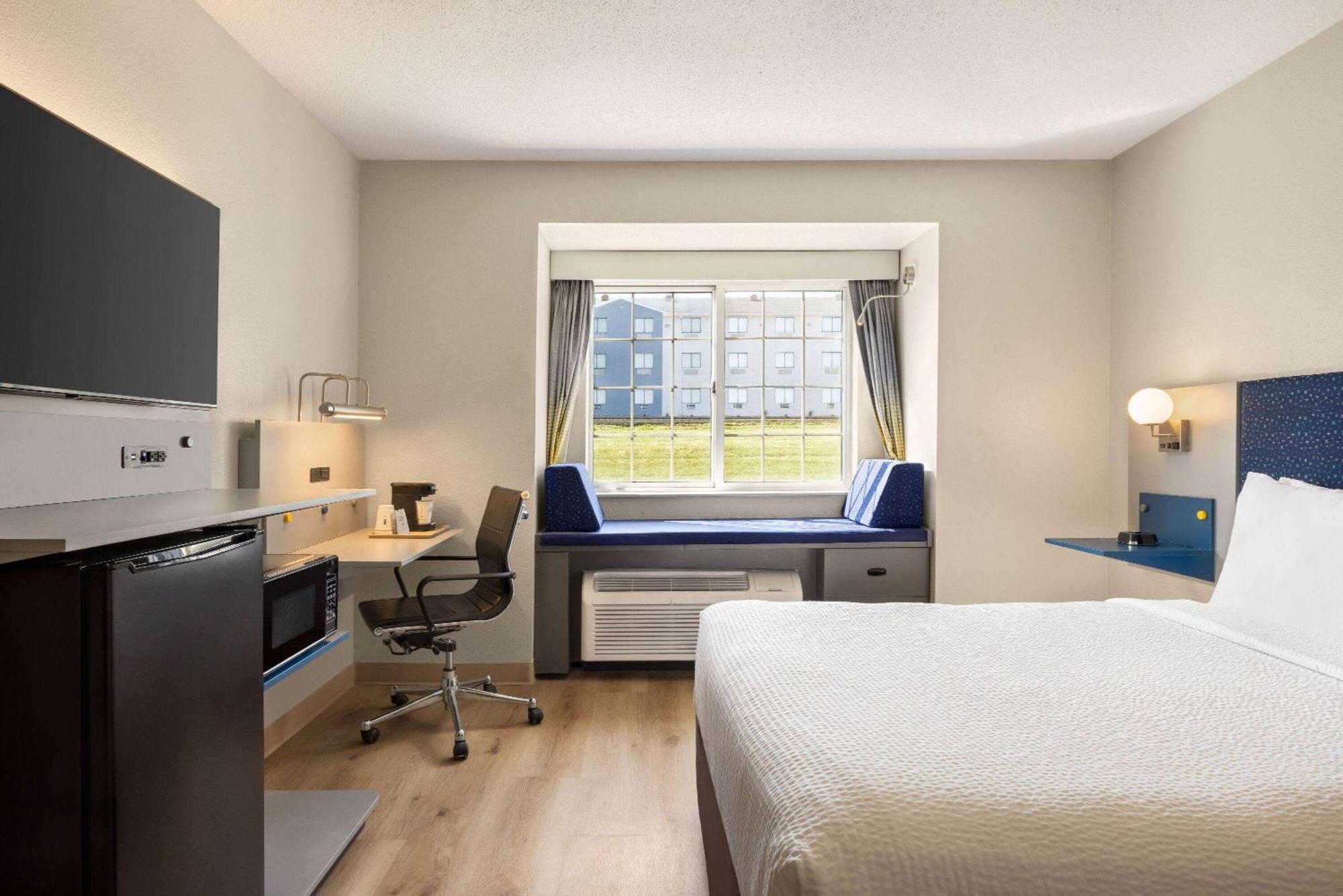 Microtel Inn & Suites By Wyndham New Ulm Exterior foto