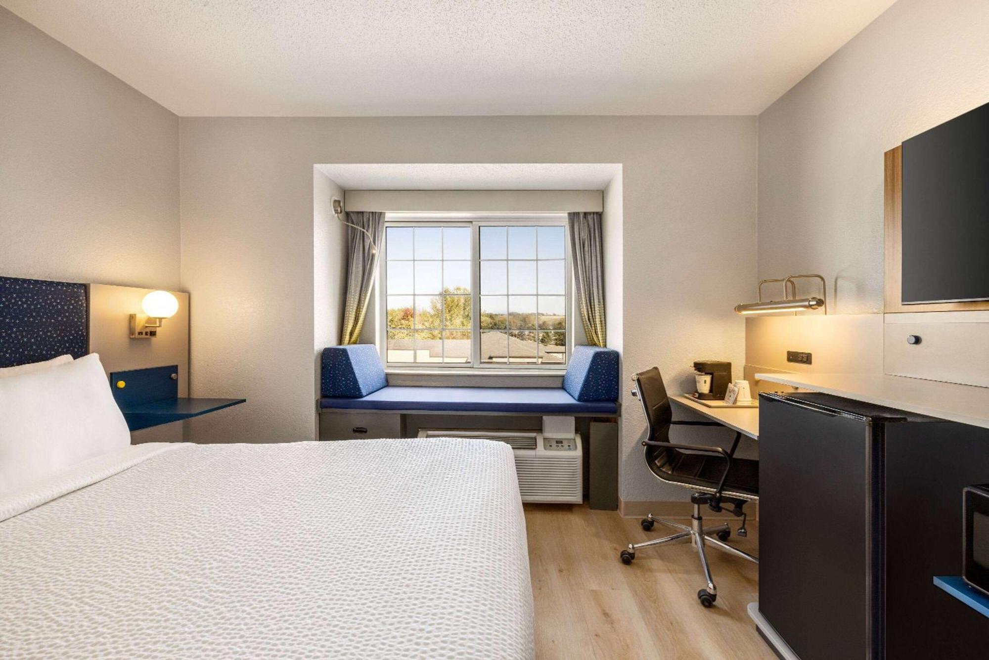 Microtel Inn & Suites By Wyndham New Ulm Exterior foto
