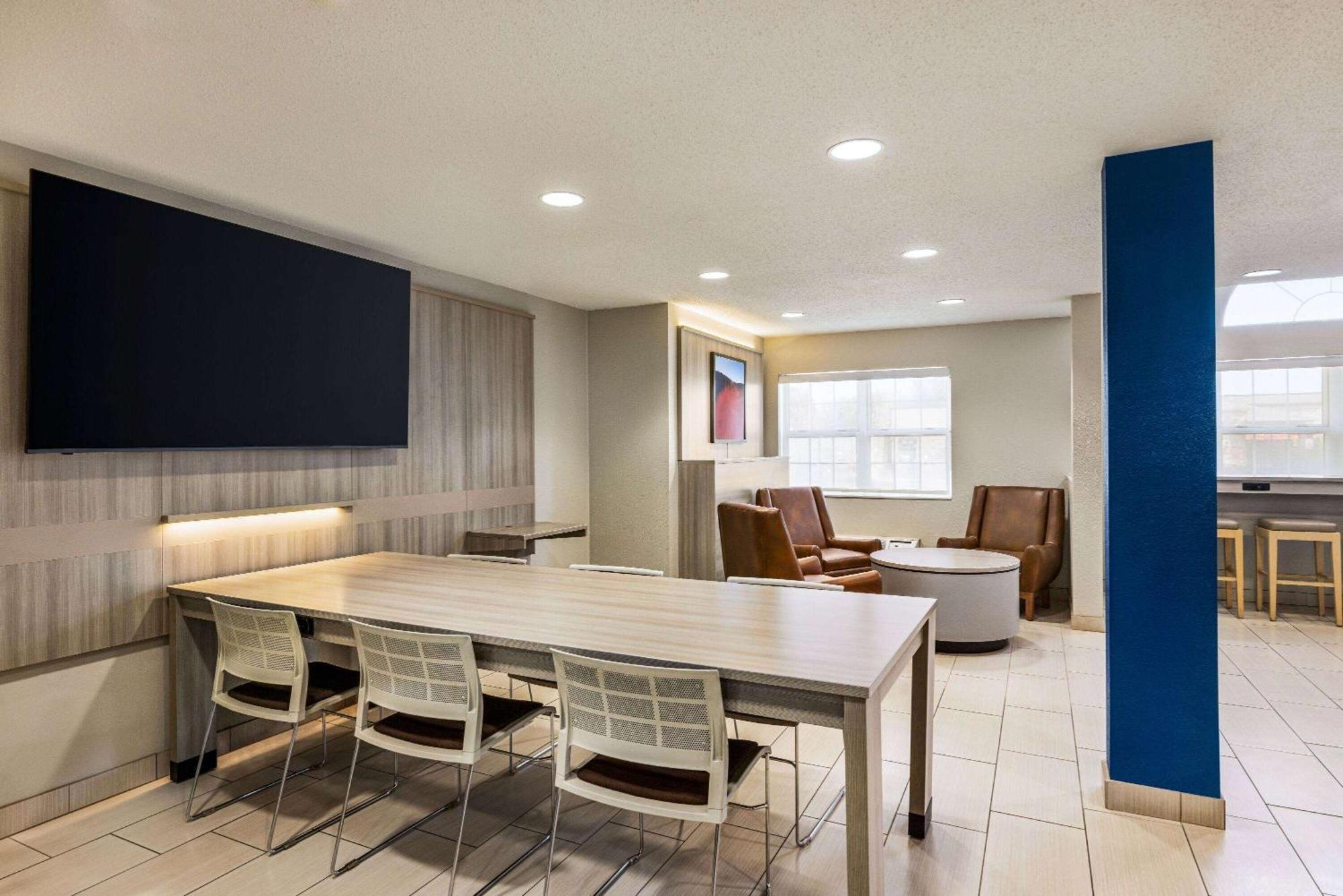 Microtel Inn & Suites By Wyndham New Ulm Exterior foto